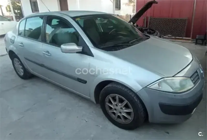 Usado Renault Mégane Dynamique 120 CV (88 kW) 2005 Beige Berlina