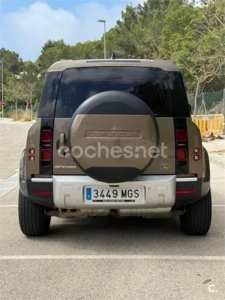 Usado Land Rover Defender SE 200 CV (147 kW) 2023 Marrón SUV