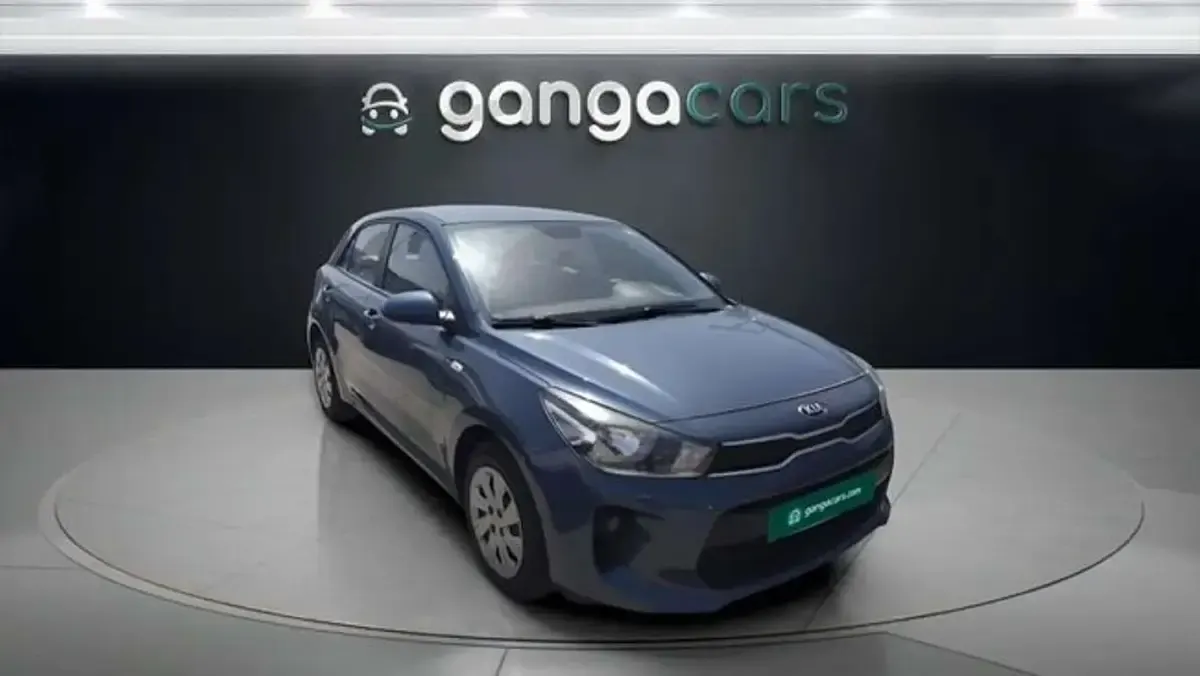 Usado Kia Rio 84 CV (61 kW) 2020 Gris Utilitario