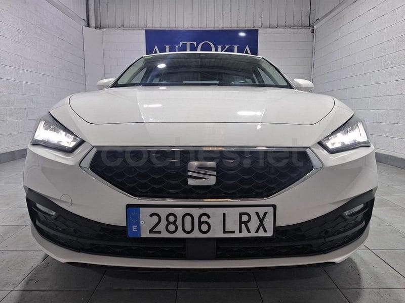 Usado Seat Leon Style 115 CV (84 kW) 2021 Blanco Berlina
