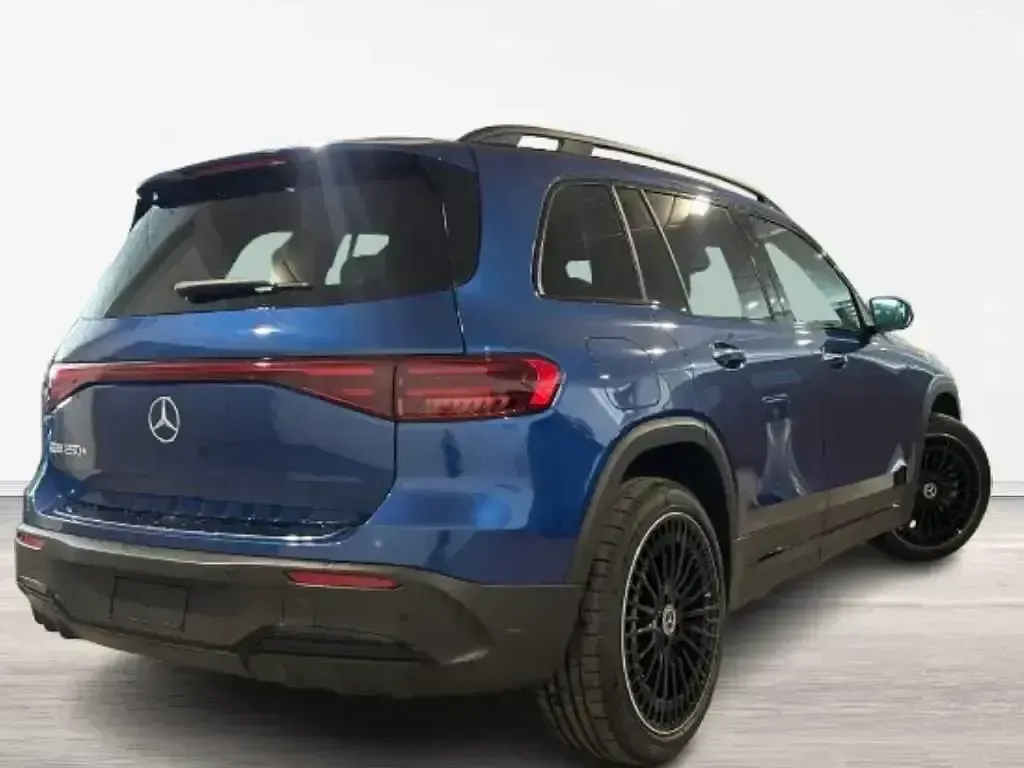 Usado Mercedes EQB250+ 139 kW (190 CV) 2025 Azul SUV