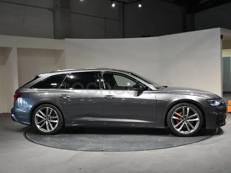 Usado Audi A6 Sport 231 CV (169 kW) 2019 Gris / plata Familiar
