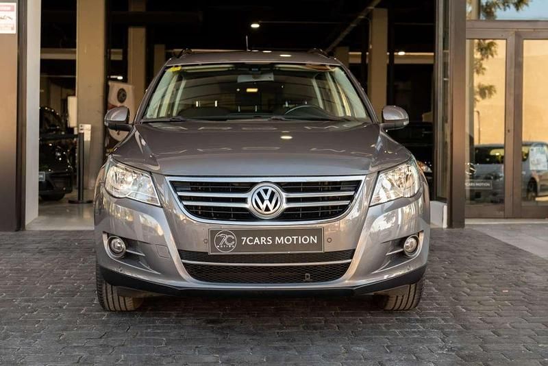 Usado VW Tiguan Advance 140 CV (102 kW) 2011 Gris SUV