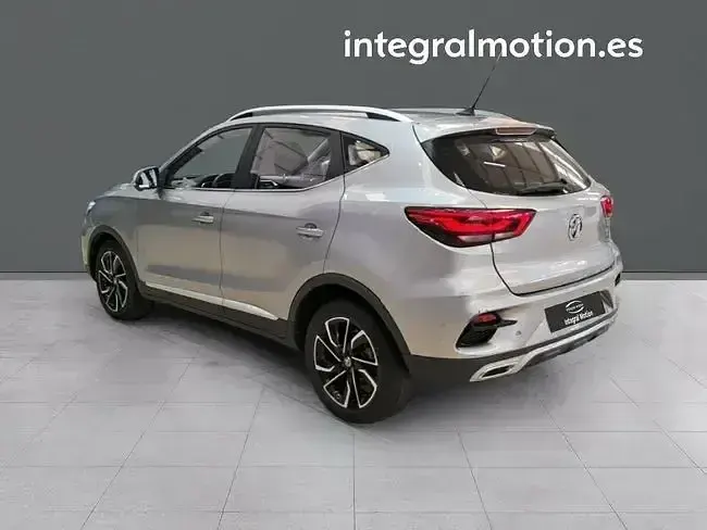 Usado MG ZS Luxury 106 CV (77 kW) 2022 Gris SUV