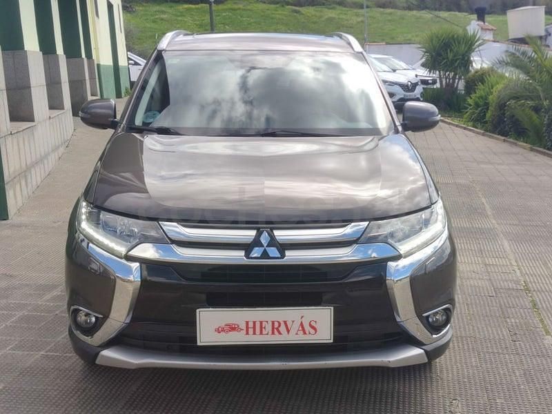 Usado Mitsubishi Outlander 150 CV (110 kW) 2016 Marrón SUV