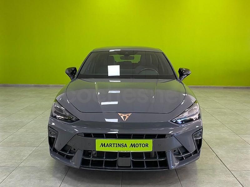 Käytetty Cupra Leon 150 HP (110 kW) 2025 Harmaa Sedan