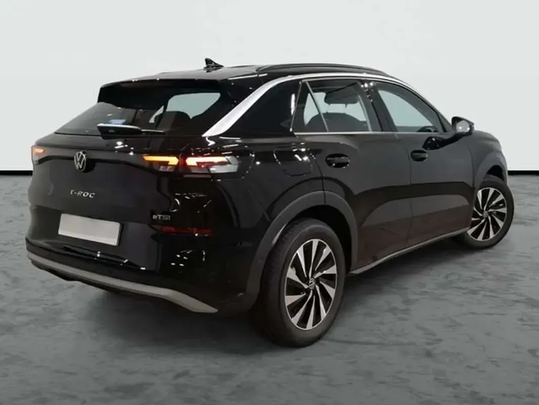 Usado VW T-Roc Life 150 CV (110 kW) 2026 Negro SUV