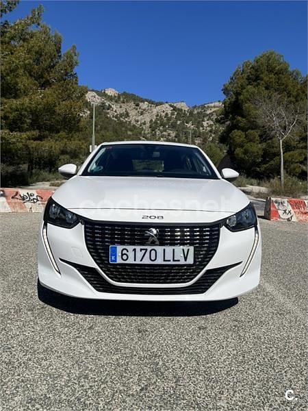 Usado Peugeot 208 Active 100 CV (73 kW) 2021 Blanco Utilitario
