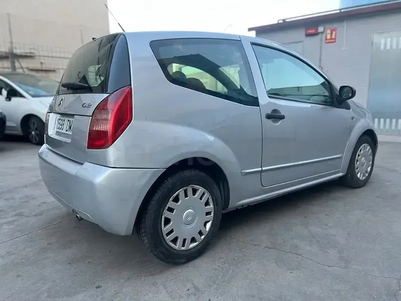 Usado Citroën C2 Furio 61 CV (44 kW) 2005 Gris / plata Utilitario