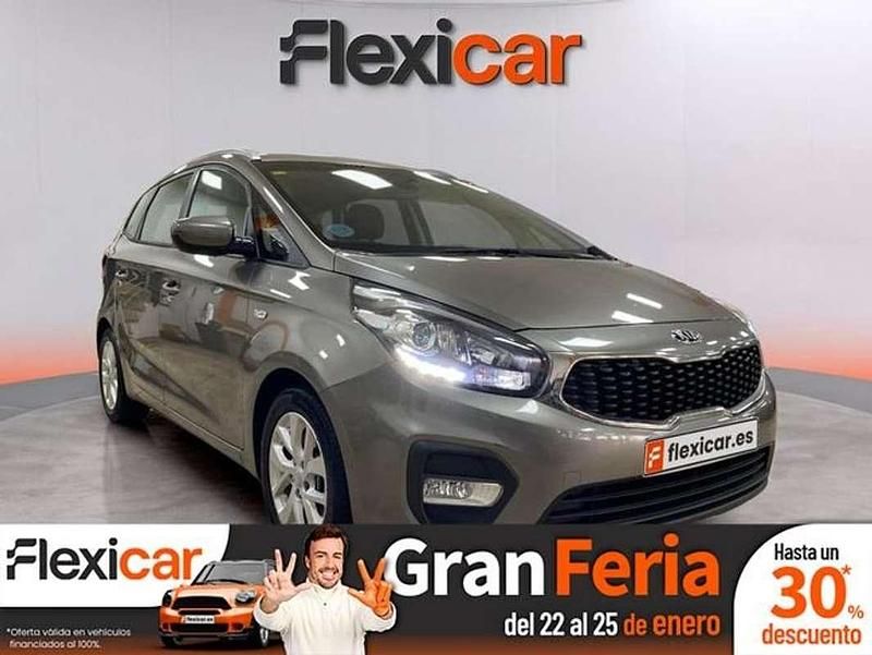 Usado Kia Carens 116 CV (85 kW) 2018 Gris Monovolumen