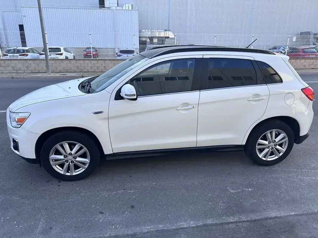Usado Mitsubishi ASX Motion 116 CV (85 kW) 2014 Blanco SUV