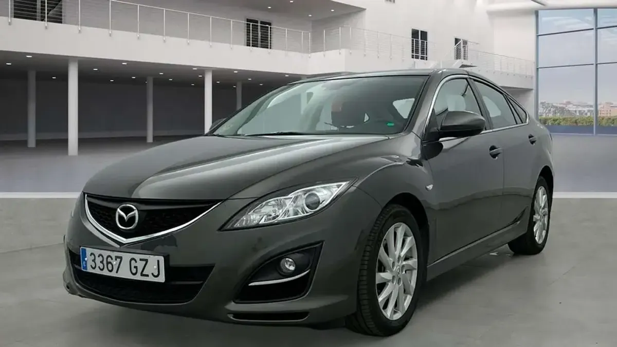 Usado Mazda 6 Active 129 CV (94 kW) 2010 Gris Berlina