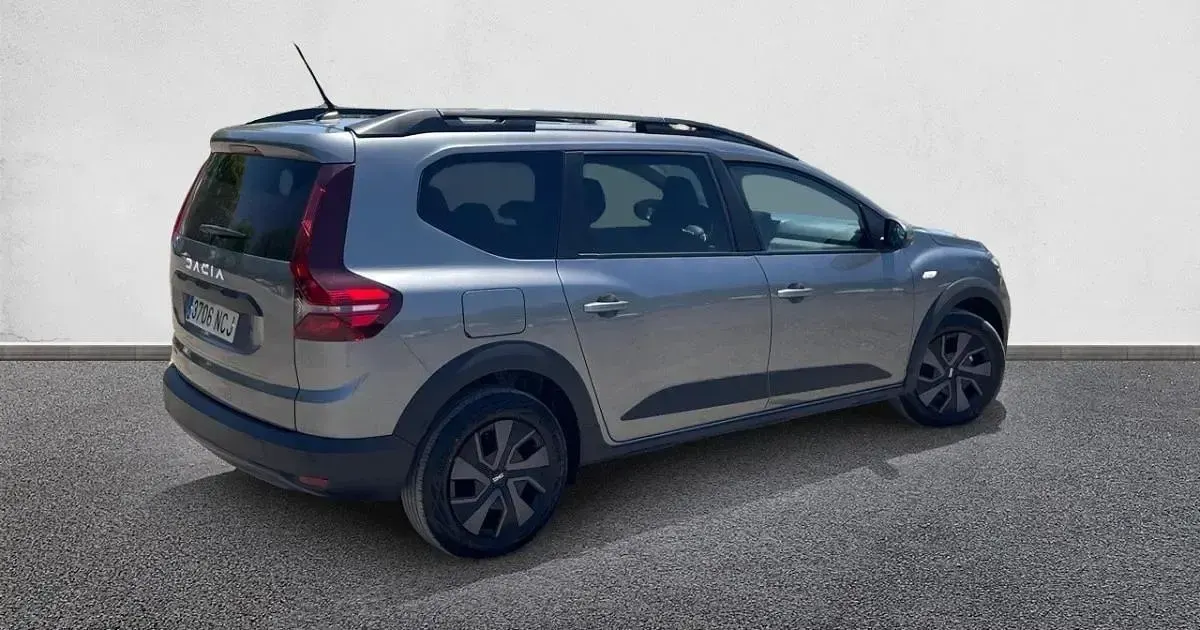 Usado Dacia Jogger Expression 140 CV (102 kW) 2025 Monovolumen