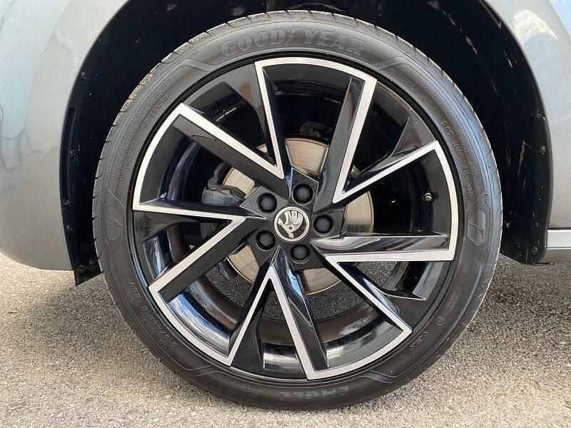 Usado Skoda Kamiq Monte Carlo 150 CV (110 kW) 2023 Gris SUV