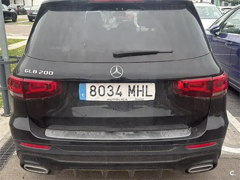 Usado Mercedes GLB200 163 CV (119 kW) 2023 Negro SUV