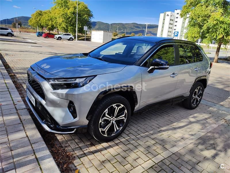 Usado Toyota RAV4 Hybrid Plus 306 CV (225 kW) 2025 Gris / plata SUV