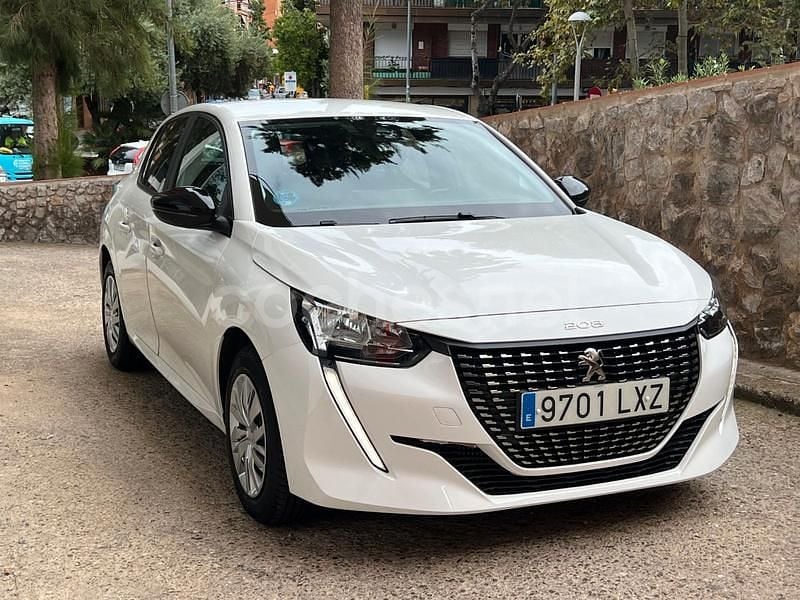 Usado Peugeot 208 Allure 100 CV (73 kW) 2022 Blanco Utilitario