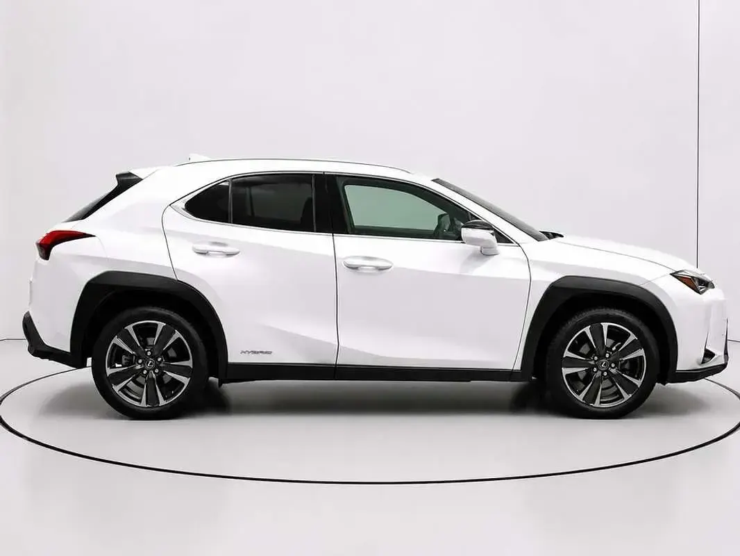 Usado Lexus UX 250h 184 CV (135 kW) 2020 Blanco SUV
