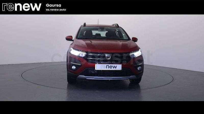 Usado Dacia Sandero Comfort 91 CV (66 kW) 2022 Rojo Berlina