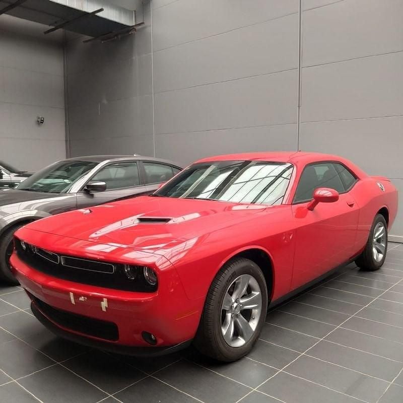 Usado Dodge Challenger SXT 309 CV (227 kW) 2022 Rojo Coupe