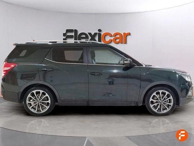 Usado Ssangyong (KGM) XLV Limited 115 CV (84 kW) 2017 Verde SUV