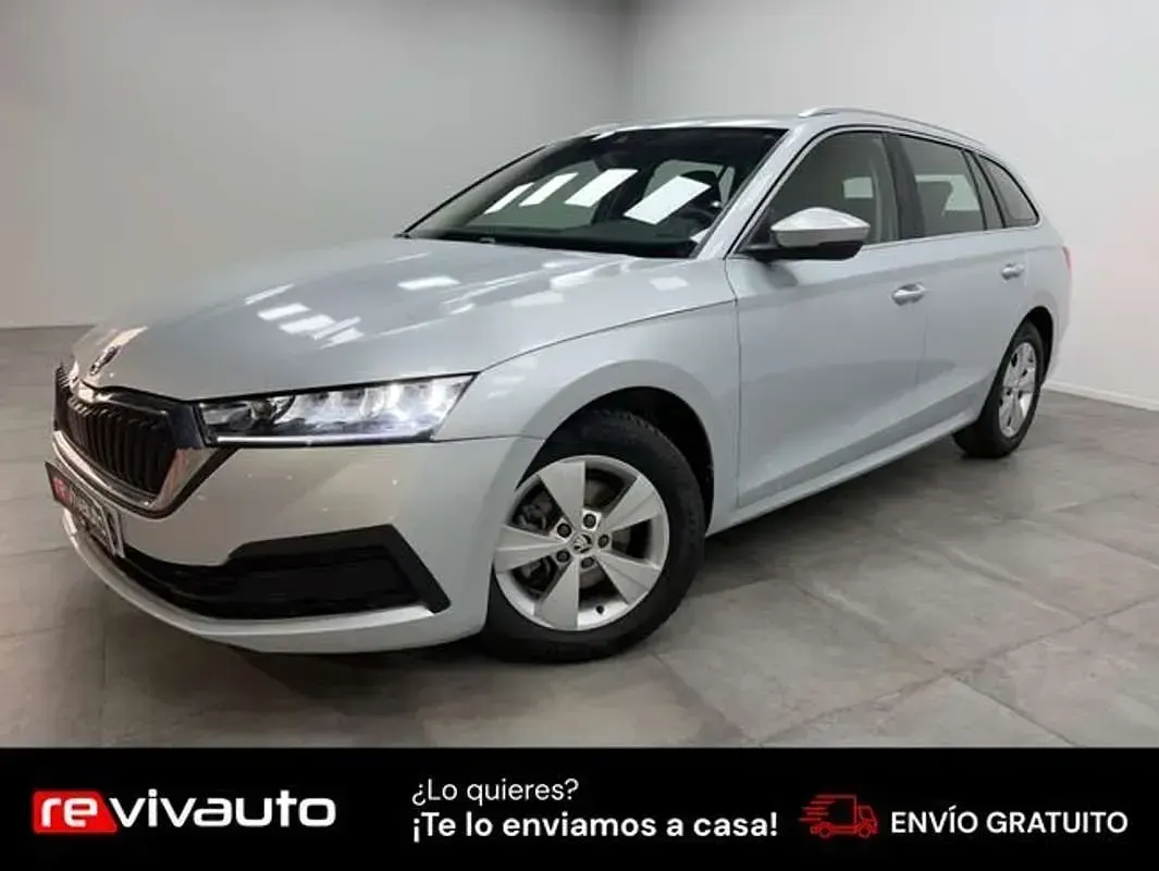 Usado Skoda Octavia Ambition 150 CV (110 kW) 2021 Gris Familiar