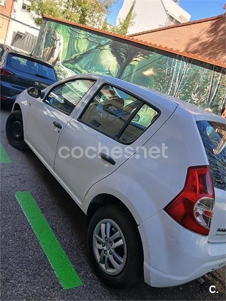 Usado Dacia Sandero Base 75 HP (55 kW) 2009 Branco Sedan