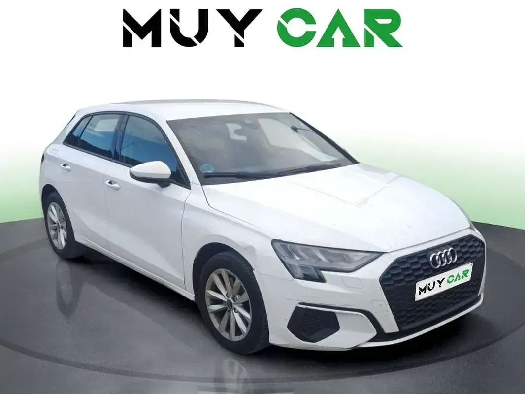 Usado Audi A3 Sportback 110 CV (80 kW) 2021 Blanco Utilitario