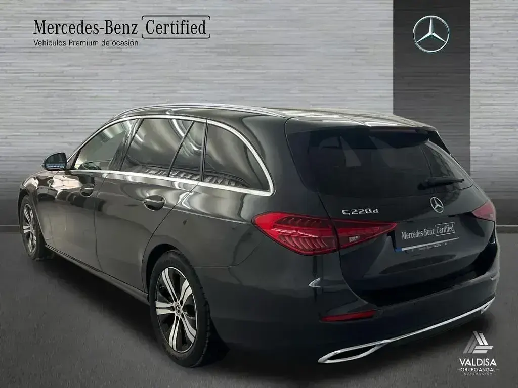 Usado Mercedes C220 Avantgarde 200 CV (147 kW) 2021 Gris grafito Familiar