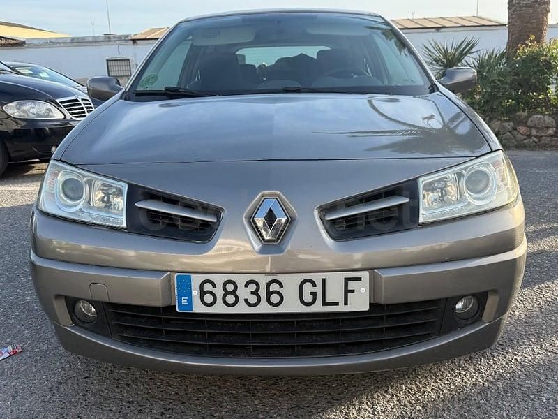 Begagnad Renault Mégane Expression 110 HK (80 kW) 2010 Beige Sedan