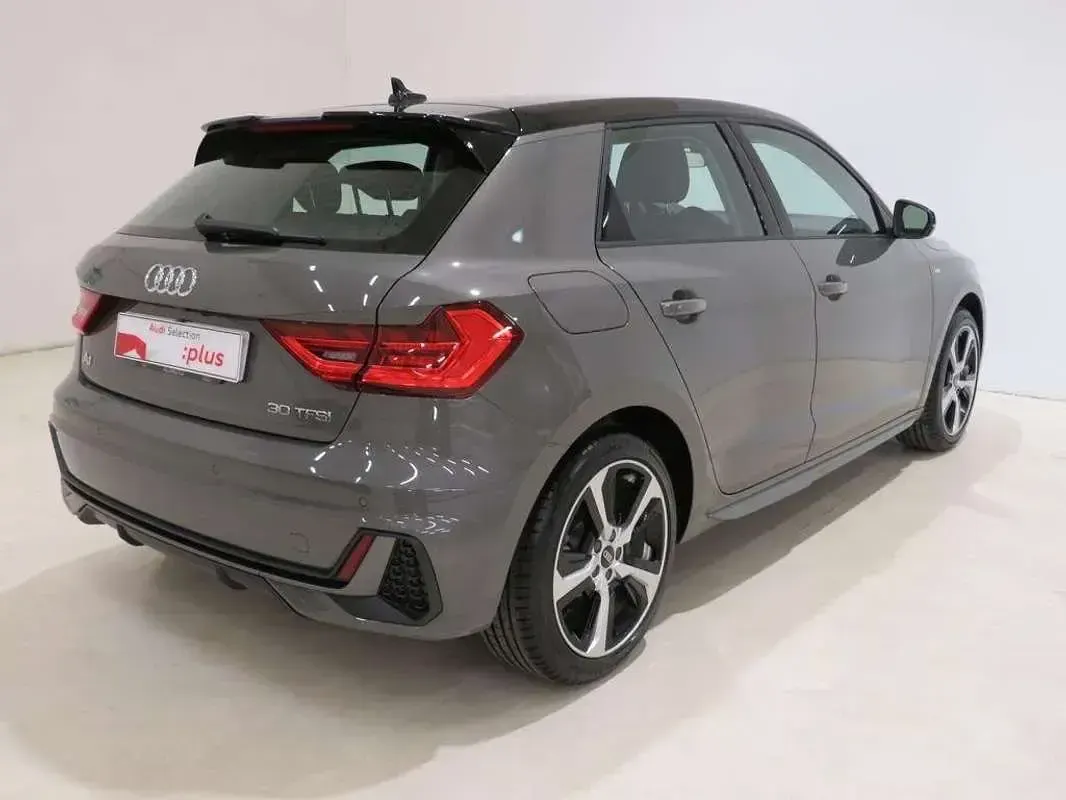 Usado Audi A1 Sportback 110 CV (80 kW) 2022 Gris Utilitario