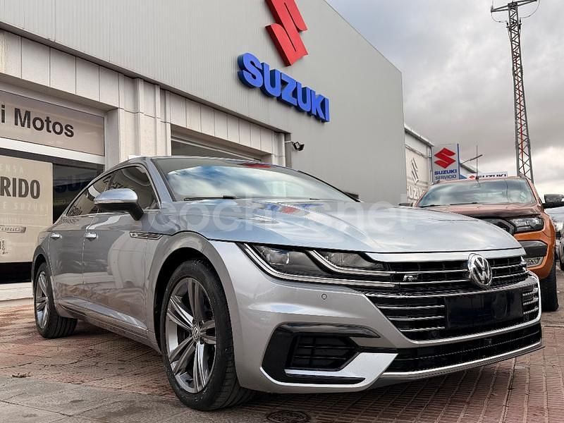Gris / plata Usado 2019 VW Arteon R-line Berlina | 24.900 € (Buen precio) - Imagen 1/4