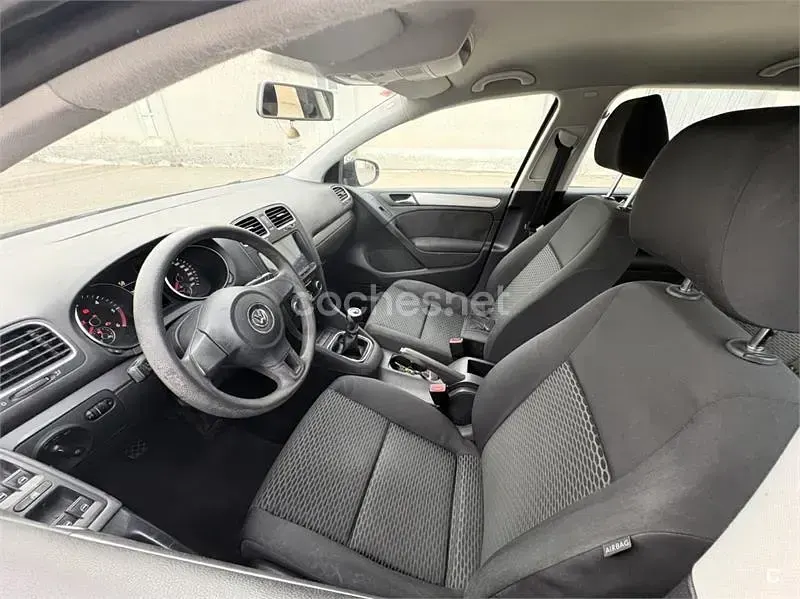 Usado VW Golf VII Advance 105 CV (77 kW) 2012 Negro Berlina