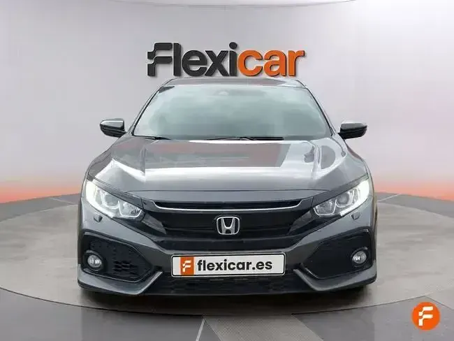 Usado Honda Civic Comfort 129 CV (94 kW) 2019 Gris Berlina