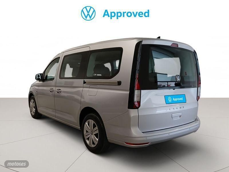 Usado VW Caddy Maxi 102 CV (75 kW) 2025 Plateado Monovolumen