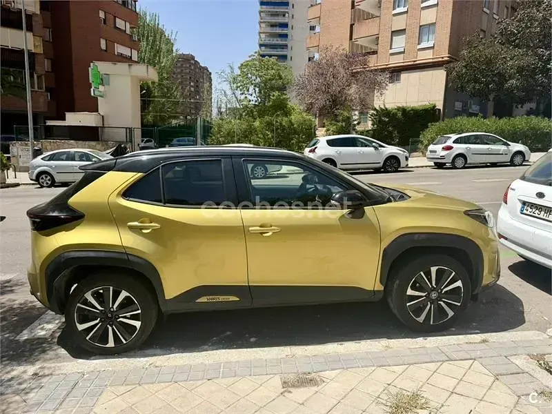 Usado Toyota Yaris Cross Edition 116 CV (85 kW) 2021 Amarillo SUV