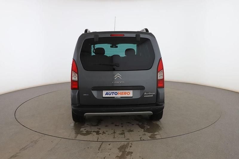 Usado Citroën Berlingo XTR 100 CV (73 kW) 2015 Gris Monovolumen