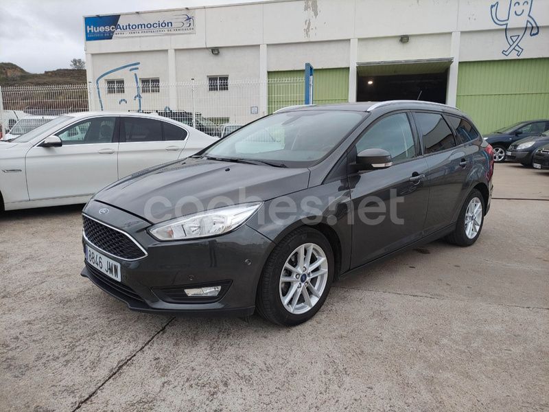 Gris / plata Usado 2017 Ford Focus Trend Familiar | 8900 € (Precio justo) - Imagen 1/4