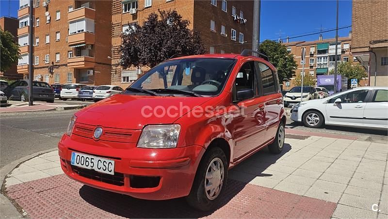 Rojo Usado 2004 Fiat Panda Dynamic Utilitario | 1850 € (Buen precio) - Imagen 1/4