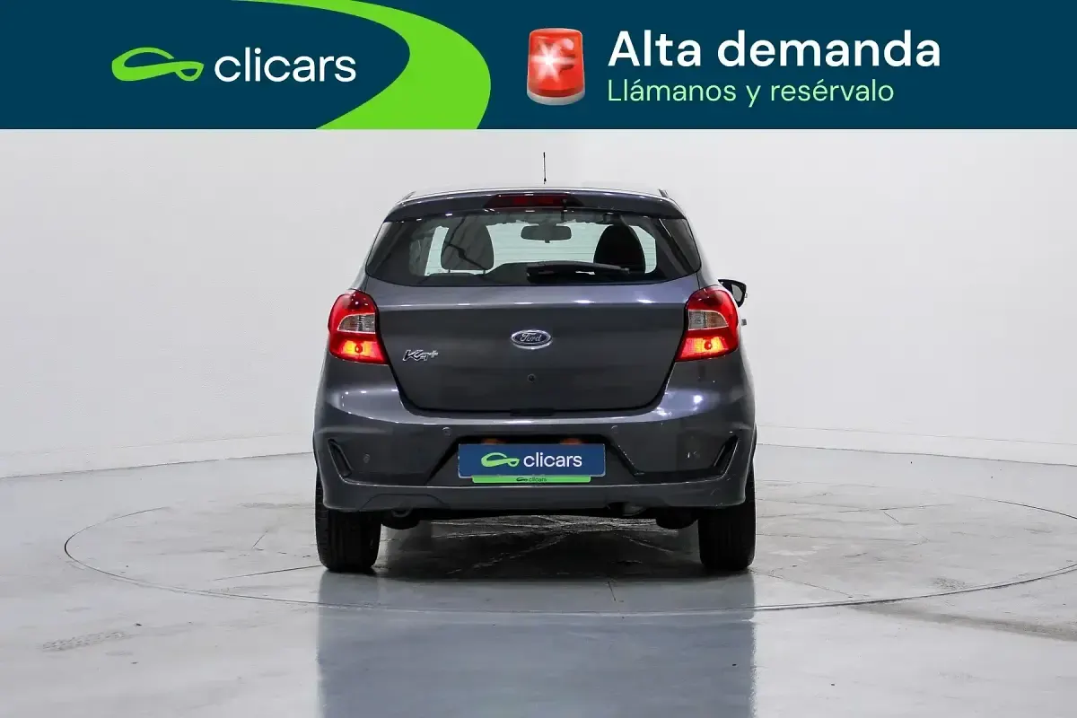 Usado Ford Ka Ultimate 85 CV (62 kW) 2018 Gris Berlina
