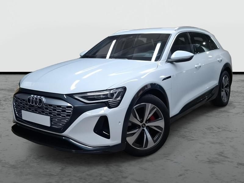 Blanco glaciar metalizado Usado 2024 Audi Q8 Sport SUV | 63.990 € - Imagen 1/4