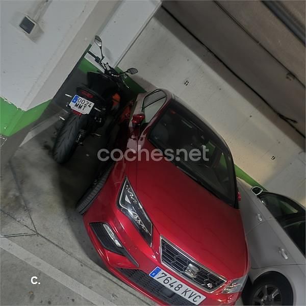 Usado Seat Leon FR 130 CV (95 kW) 2019 Rojo Berlina