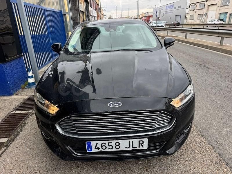 Usado Ford Mondeo Titanium 187 CV (137 kW) 2016 Negro Berlina