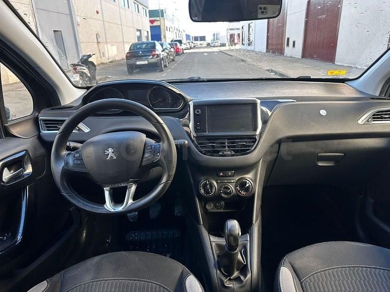 Usado Peugeot 208 Access 82 CV (60 kW) 2016 Verde Utilitario
