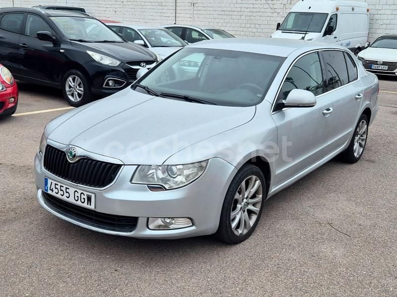 Gris / plata Usado 2008 Skoda Superb Comfort Berlina | 2500 € - Imagen 1/4