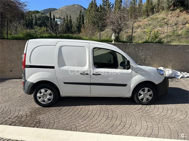 Usado Renault Kangoo Edition One 95 CV (69 kW) 2021 Blanco Monovolumen