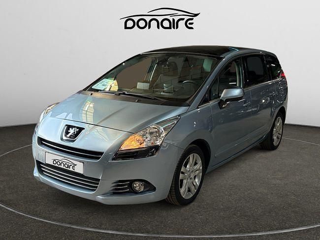 Gris Usado 2010 Peugeot 5008 Sport Monovolumen | 9990 € (Caro) - Imagen 1/4