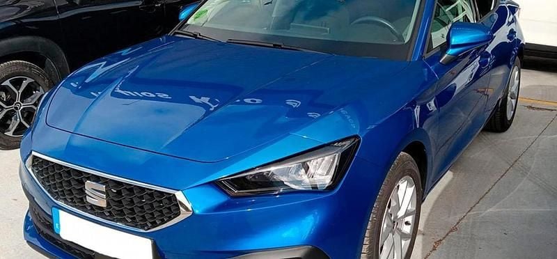 Używany Seat Leon Style 110 KM (80 kW) 2024 Niebieski Sedan/Limuzyna