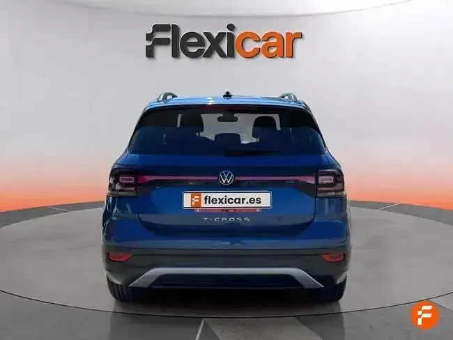 Usado VW T-Cross Advance 110 CV (80 kW) 2023 Azul SUV