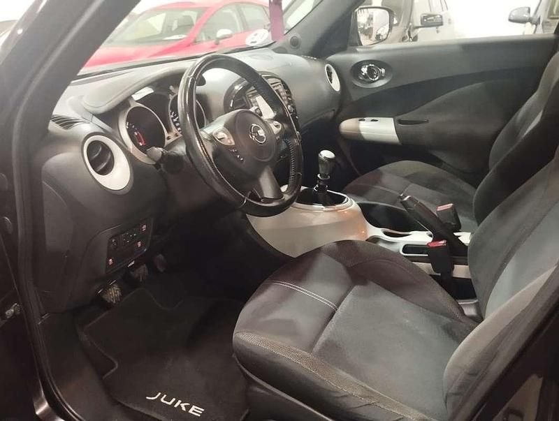 Usado Nissan Juke Premium Edition 110 HP (80 kW) 2015 Preto SUV